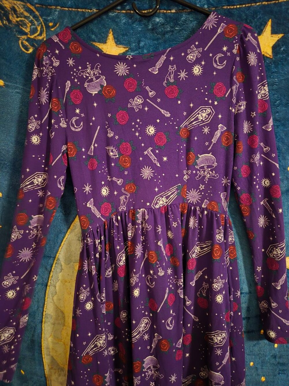Her Universe Hocus Pocus Witch Halloween Lace Up Dress - Picture 3 of 5